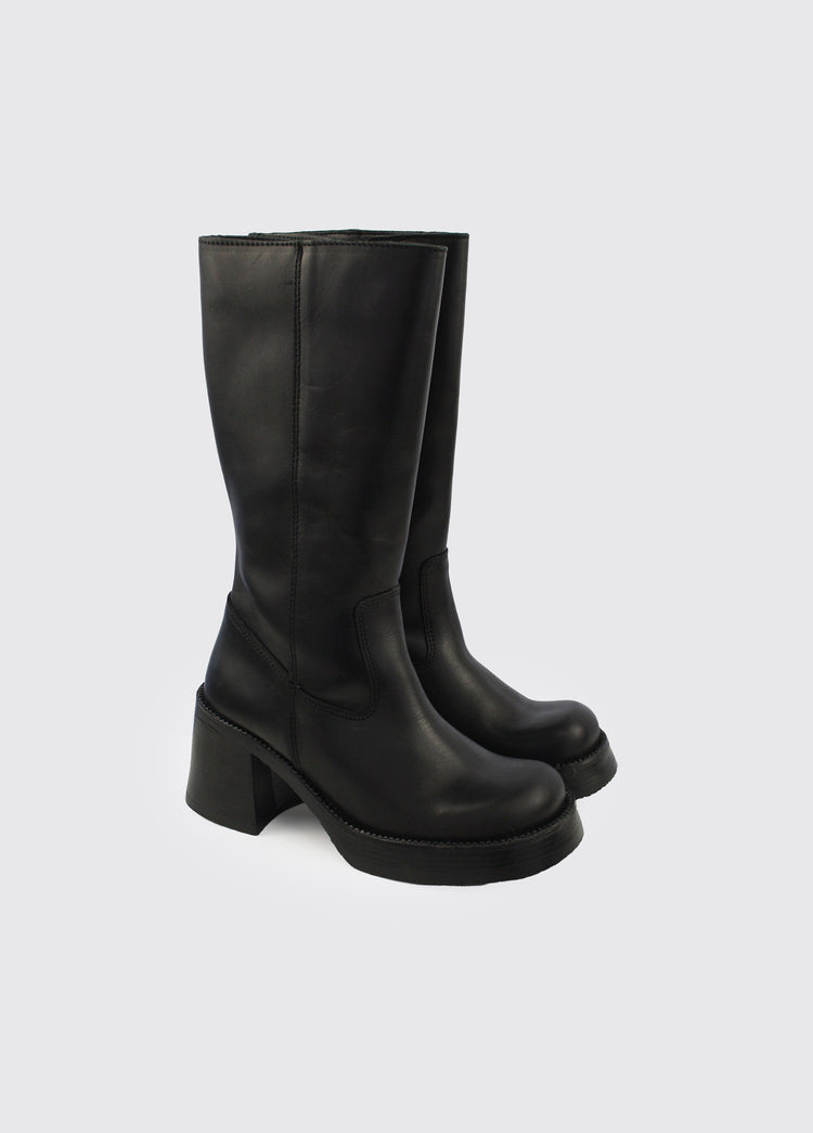 TACKER - BLACK